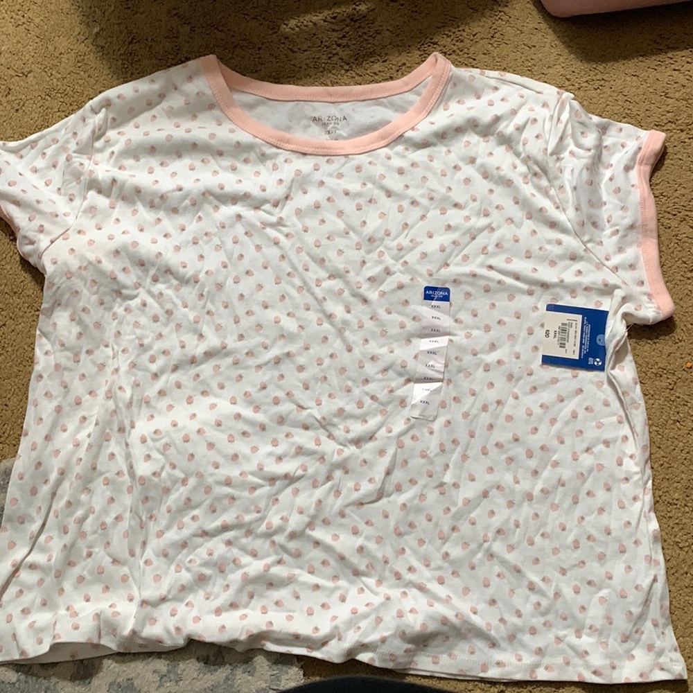 Strawberry tee